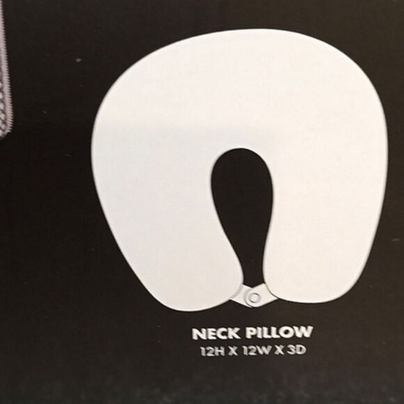 Hello Kitty 3-PC Packing Cube, Neck Pillow, & ID Tag Travel Set- Red - Picture 6 of 7